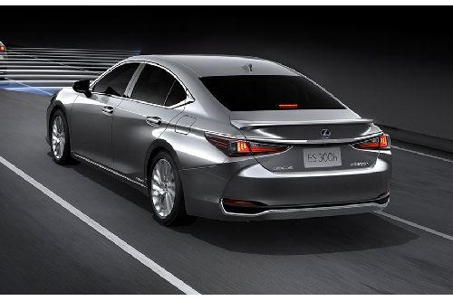 door handle interior of Lexus ES Hybrid