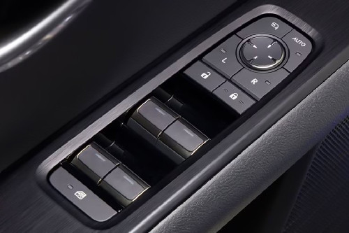 Lexus UX300H Drivers Side In Side Door Controls