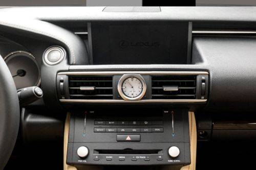 clock in Lexus RC