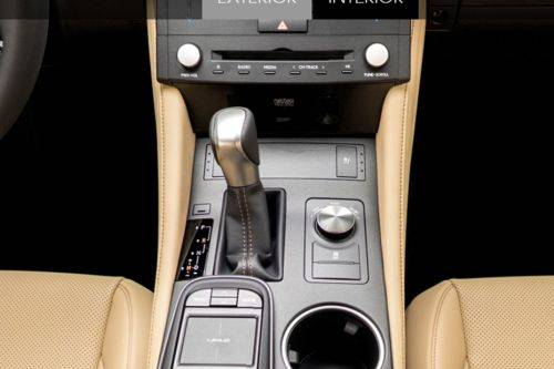Lexus RC Gear Shifter