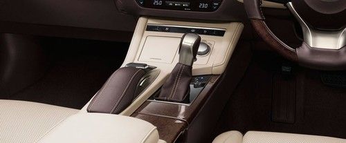 Lexus ES 2016 Gear Shifter