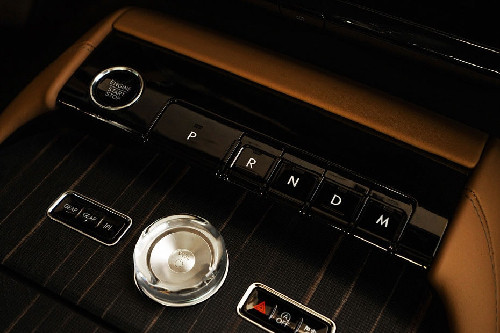 Center Controls of Lincoln Navigator