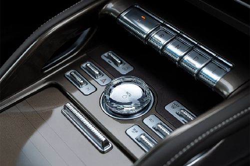 Front AC Controls of Lincoln Nautilus
