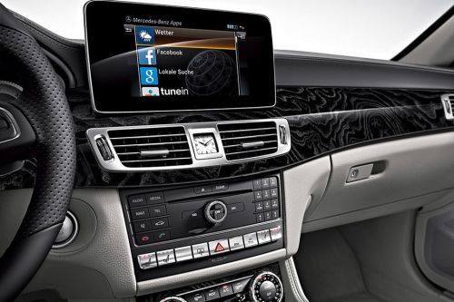 CLS-Class Coupe Center Console