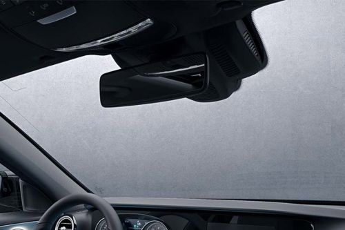 E-Class Sedan Courtesy Lamps