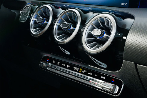 Front AC Controls of Mercedes-Benz CLA-Class
