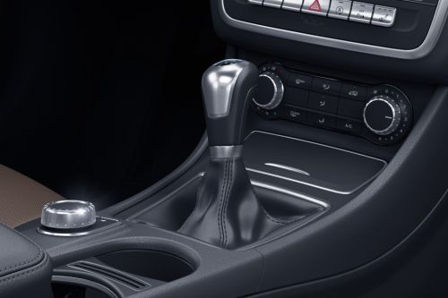 Mercedes-Benz GLA-Class Gear Shifter