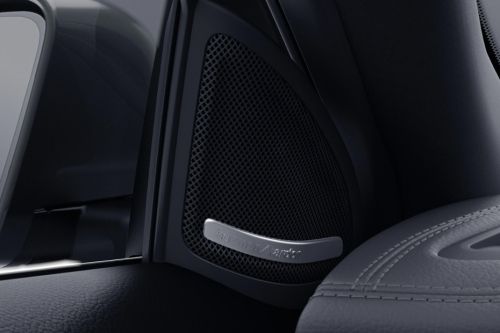 Speakers View of Mercedes-Benz GLA-Class