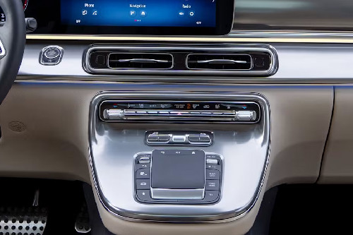 Front AC Controls of Mercedes-Benz V-Class