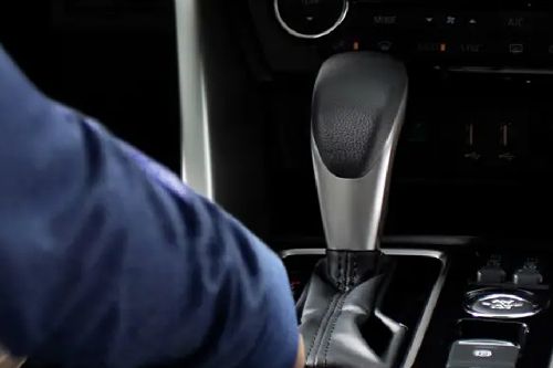 Mitsubishi Eclipse Cross Gear Shifter