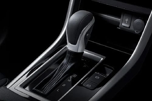 Mitsubishi Xpander Cross Gear Shifter