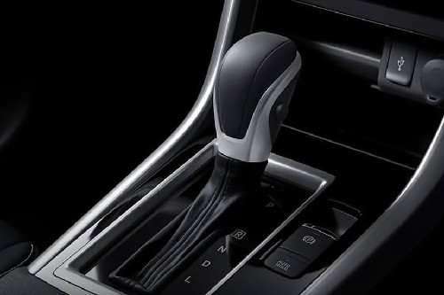 Mitsubishi Xpander Cross Gear Shifter