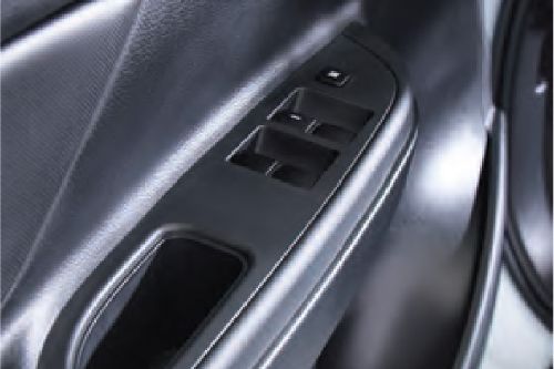 Mitsubishi L200 Inside Of Drivers Side Open Door