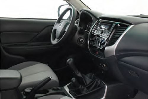 Mitsubishi L200 Passengers View