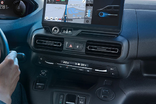 Front AC Controls of Peugeot Partner