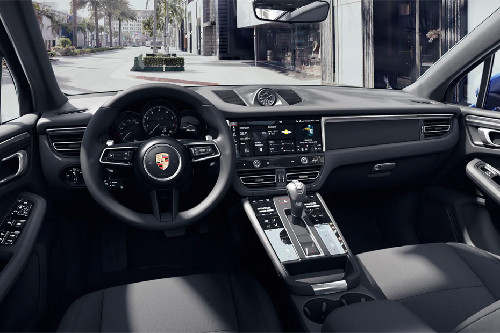 Dashboard View of Macan Dashboard View of Macan