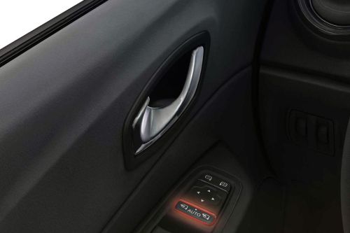door handle interior of Renault Captur