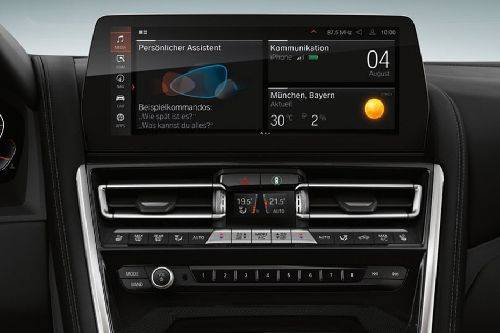 Stereo View of 8 Series Coupe