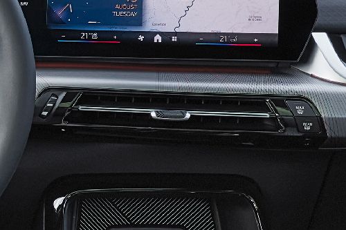 Front AC Controls of BMW IX2
