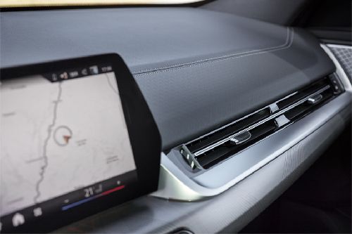 IX2 Front Side Ac Vents
