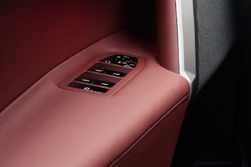 BMW IX 2025 Drivers Side In Side Door Controls
