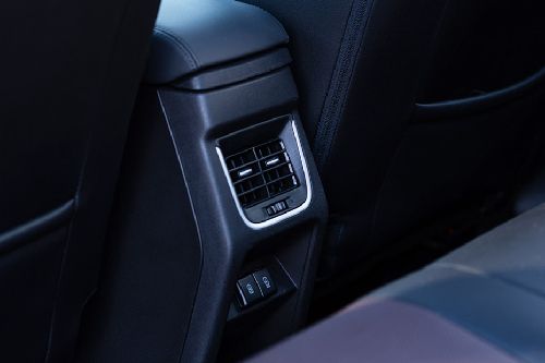Urban Cruiser(2022-2023) Rear AC Controls
