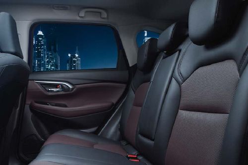 Toyota Urban Cruiser(2022-2023) Rear Seats