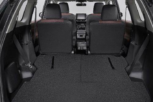 Folding Seats of Toyota Innova Hycross