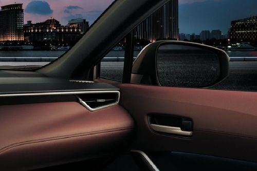 Toyota Corolla Cross Hybrid (2023-2024) Passengers View