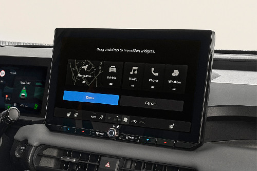 Stereo View of RAV 4 2026