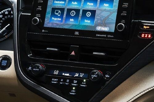 Front AC Controls of Toyota Camry HEV (2018-2024)