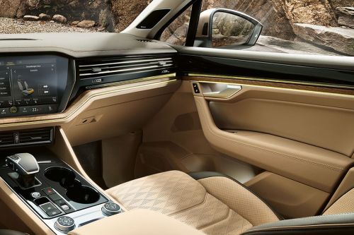 Volkswagen Touareg Passengers View