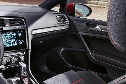 Volkswagen Golf GTI (2022-2024) Passengers View