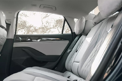 Volkswagen Passat Rear Seats