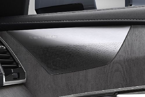 Speakers View of Volvo XC90