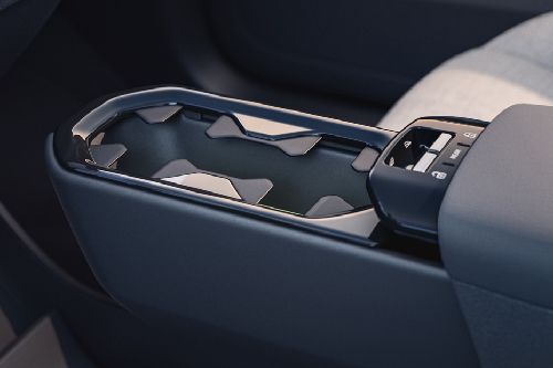 EX30 Cup Holders