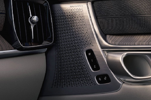 Speakers View of Volvo S90 2025