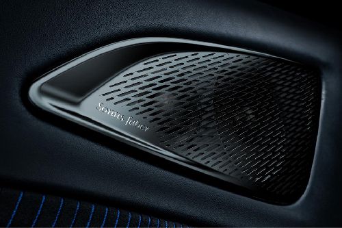 Speakers View of Maserati MC20