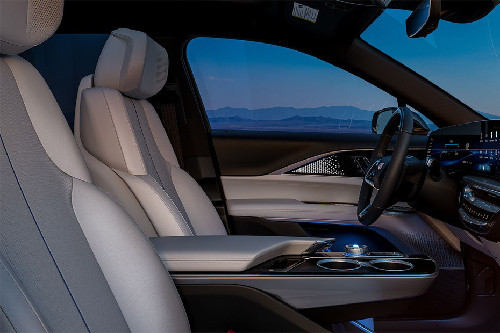LYRIQ Front Seats