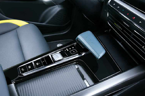 MG One Gear Shifter
