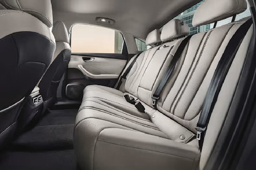 MG 8 Rear Seats