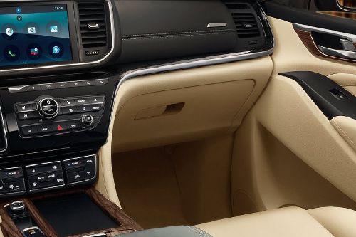 GAC GN8 Glove Box