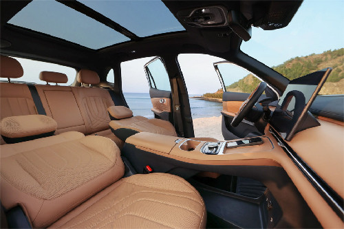 EX5 EM-i Front Seats