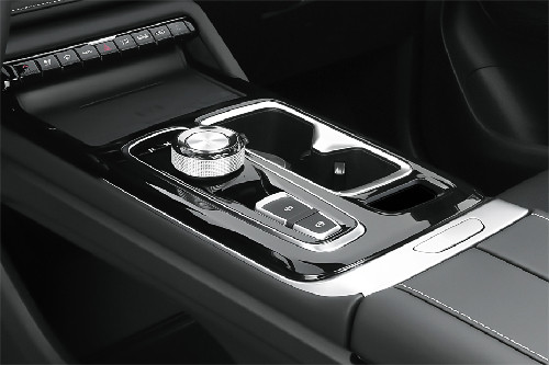 Center Controls of JAC JS6 Pro